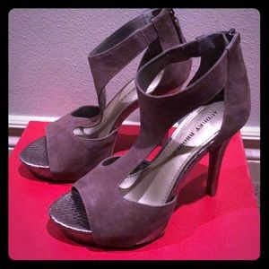 Gray suede 3 inch platform heel-worn twice
